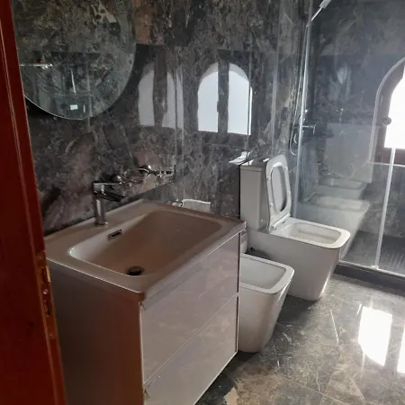 Bujtina Te Xhako * Përmet