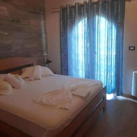 Bujtina Te Xhako * Permet