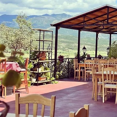 Bujtina Te Xhako Hostel Permet