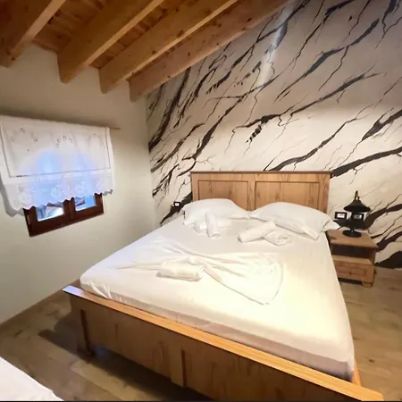 Bujtina Te Xhako Hostel *