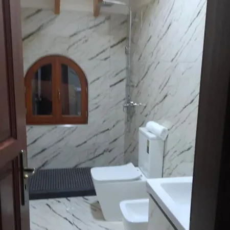 Hostel Bujtina Te Xhako *