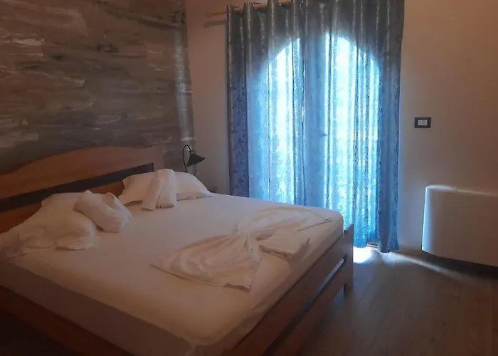 Bujtina Te Xhako * Përmet