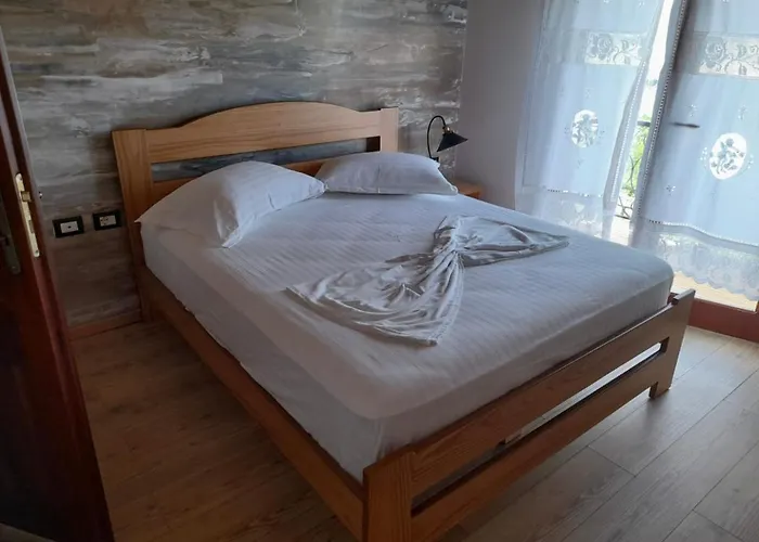 Bujtina Te Xhako Ostello