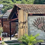 Bujtina Te Xhako * Përmet