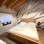 Bujtina Te Xhako Albergue *