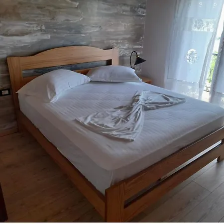 Bujtina Te Xhako Vandrarhem