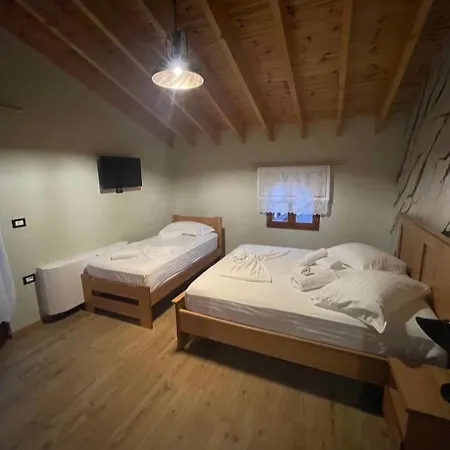 Bujtina Te Xhako Vandrarhem *