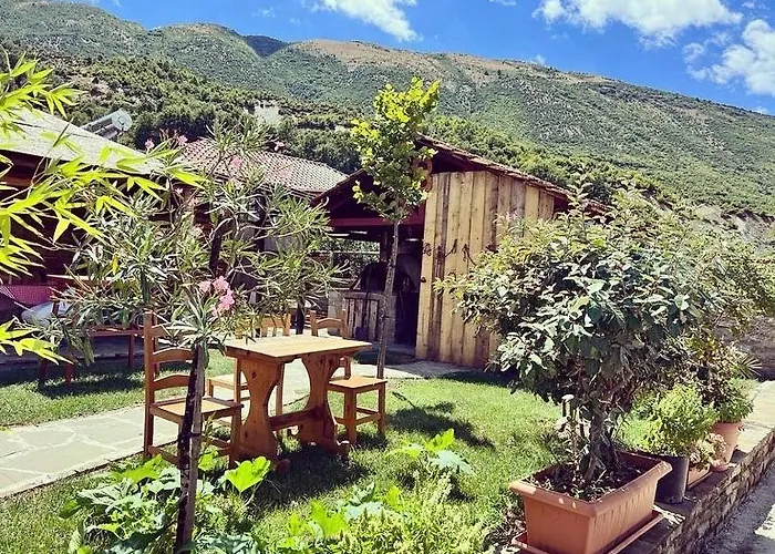 Bujtina Te Xhako * Permet