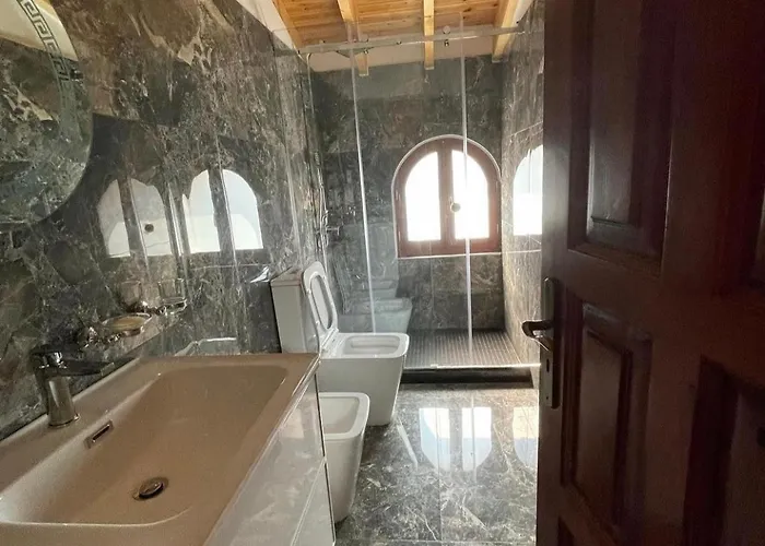 Bujtina Te Xhako * Permet